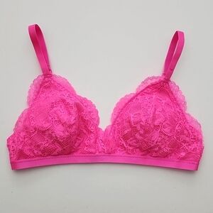 ⭐️2/ $30⭐️  La Senza Pink Lace Wireless Bralette Padded Cups Size XS
